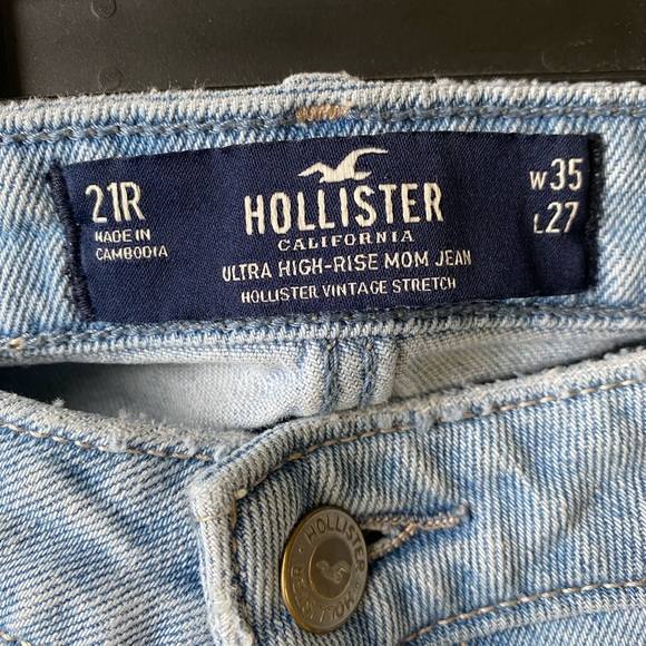 Hollister Ultra High Rise Mom Jeans - Picture 3 of 6